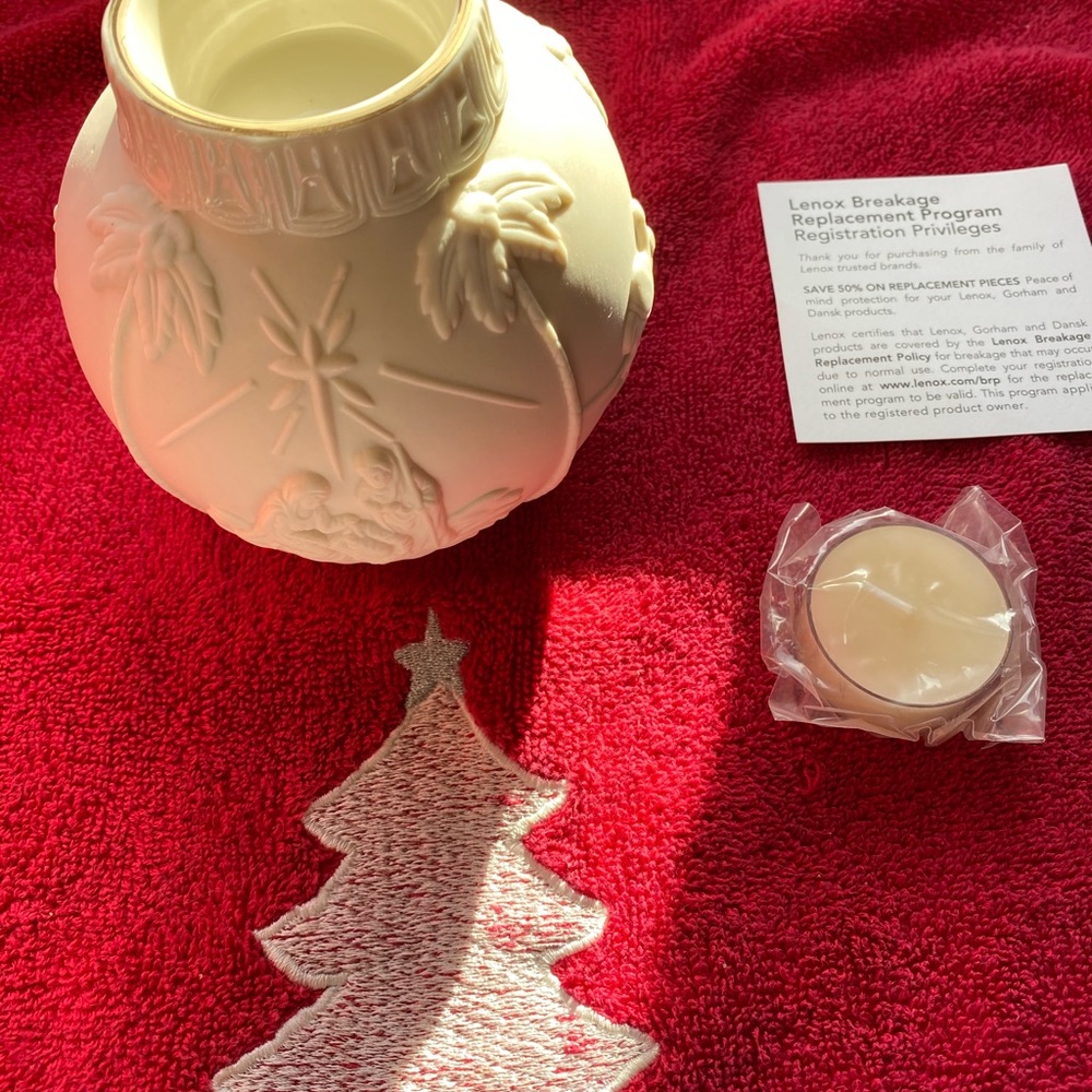 Lenox nativity votive